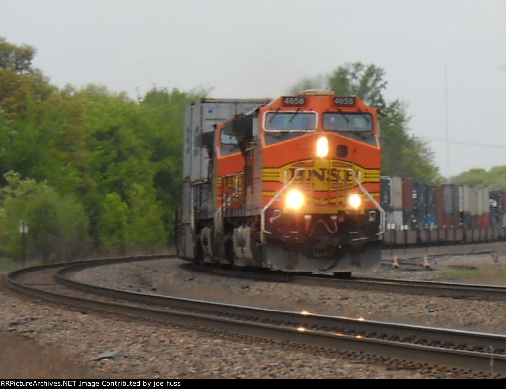 BNSF 4658 East